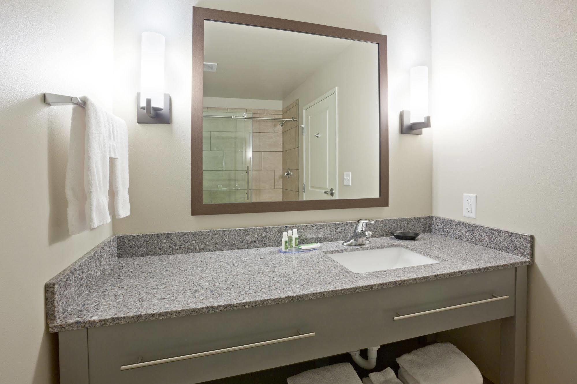 Grandstay Hotel & Suites Valley City Dış mekan fotoğraf