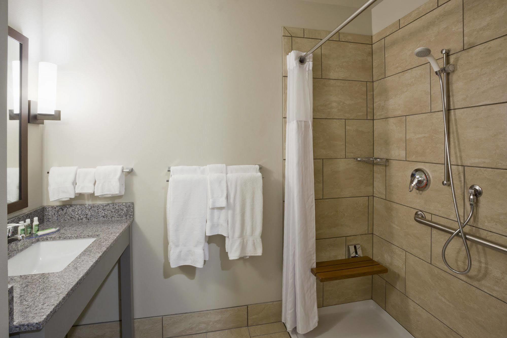 Grandstay Hotel & Suites Valley City Dış mekan fotoğraf